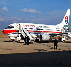 乌兰浩特机场货运航空快运业稳步发展的原因是什么？